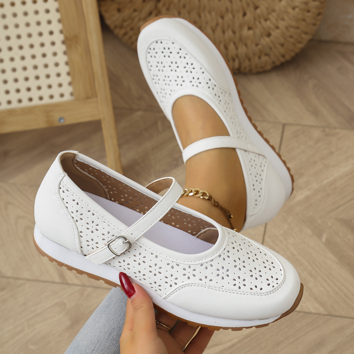 Women's Perforated Sneakers Su - Women Shoes Us To Eu recensie en prijs