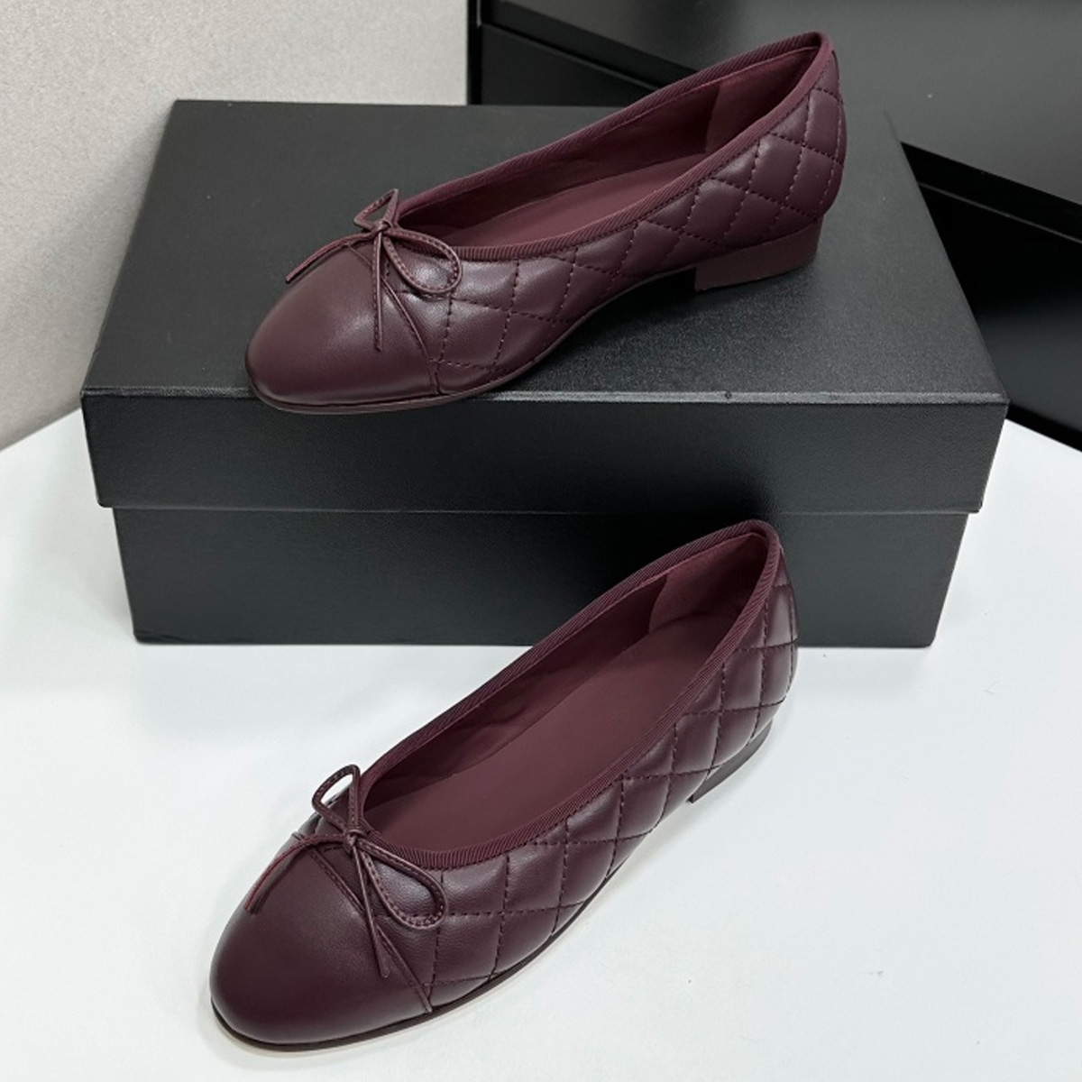 2026 Women's Two-Tone Cap-Toe  - Women Shoes Heels recensie en prijs